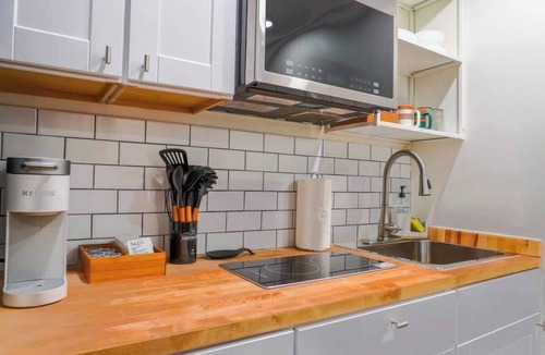 Encanto House | 1BR Pet-Friendly Casita in the Heart of Phoenix