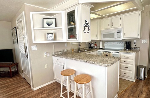 East Mesa Resort | 2-bd/2 Bath 55+ Resort Home - 5 Pools, 3 Spas, Gym, Pickleball Courts & more!