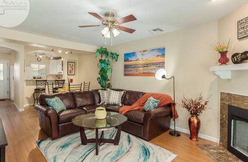 Alta Mesa House | 2 Bed/2.5Bath Poolside Getaway w/ Fireplace, Private Patio