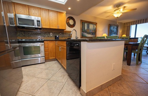 South Padre Island Resort | 2 Bedroom 2 Bathroom Condo #1208 - Beachfront Property – Perfect for Families