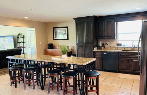 Rio Hondo House | 2- Bedroom Casita on the Arroyo with Private Dock