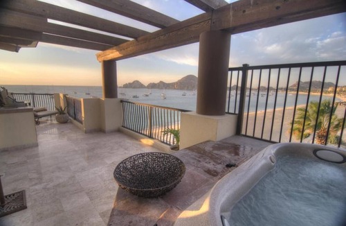 Cerro de Los Venados Condo | 2 Bedroom Ocean Front Penthouse in Cabo San Lucas that sleeps 6