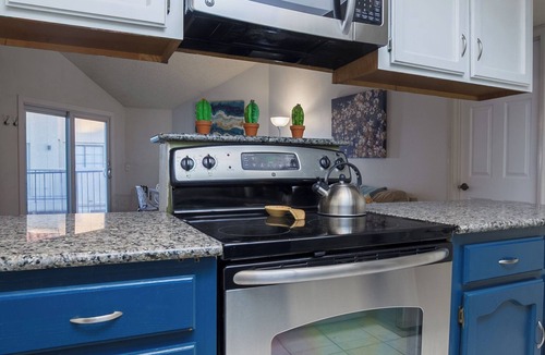 Tucson Condo | 2 beds 2 baths condo, heated pool, hot tub, gym, bike loop in Foothills, Tucson
