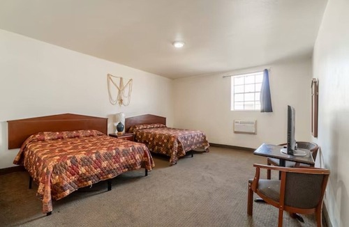 Brownsville Hotel | 2 Convenient Rooms for a Comfortable Stay near Historic Brownsville Museum