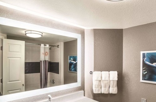 Ahwatukee Foothills Hotel | 2 Double Beds at La Quinta Inn & Suites by Wyndham Phoenix Chandler