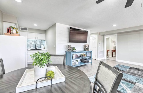 Gilbert Apartment | 2 Mi to Dtwn Gilbert! Snowbird Escape w/Pool