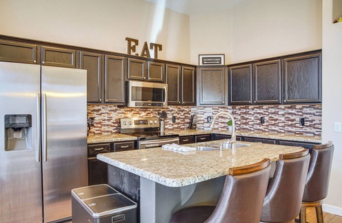 Mountain Vista Ranch House | 2 Mi to Surprise Stadium! Snowbird Haven w/Pool