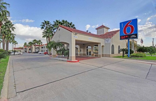 Edinburg Apartment | 2 Queen Beds| non-smoking