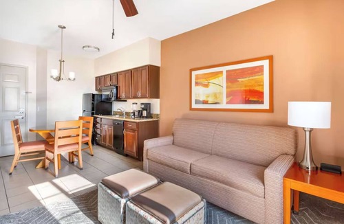 Palo Verde Hotel | 2 Spacious Suites w/Free Parking, Mini Golf & Pool Access l Ideal for Families