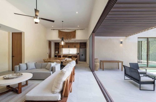 Xpu-Ha House | 2 villas in XpuHa: 7 bedrooms & Beach Club access
