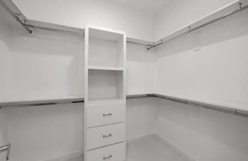 Edinburg House | 2023 Modern 3BR Fast WiFi Workspace Pet-friendly Garage Yard