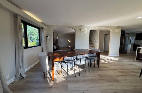 Thousand Oaks House | 2067sqft 6-bed 3-bedroom 2.5-bath house prime location of Newbury Park with AC