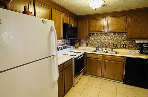 Seven Devils Condo | 2B Condo w/Panoramic Slope-Side Views