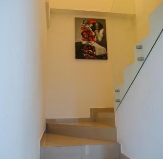 Ferrocarrilera Apartment | 2BR-3BA Condo Block from Beach w Rooftop Jacuzzi
