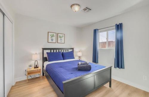 Coronado House | 2BR Desert Retreat Central Phoenix Monthly Rental