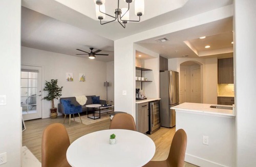 Desert Paradise Estates Apartment | 2BR Kierland Commons CozySuites by the golf course