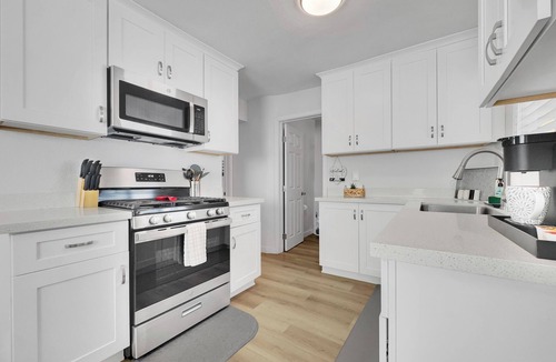 West Second Street Historic District House | 2BR Mesa Condo w Mountain Views, Hot Tub, Patio, WiFi, Parking!