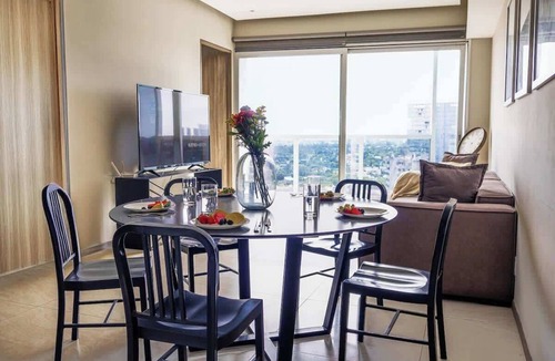 Financial District House | 2BR retreat close to Colomos w/gym