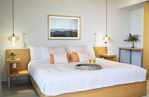 Tohoku Condo | 2BR with rooftop pool in great location! A/C!