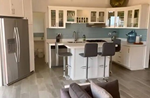 El Pescadero Condo | 2C-Stunning Top Floor, 2BR, 1.5B Breathtaking view