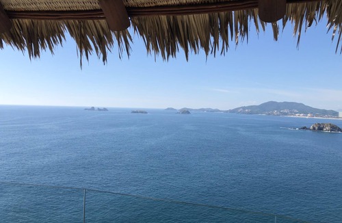 Ixtapa Condo | 3,400 sqft OCEANFRONT 3 BDR 4 BTR AMAZING CONDO. 900SQFT TERRACE STUNNING VIEWS