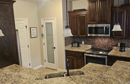 San Juan House | 3 bdr 2 bath open concept home.