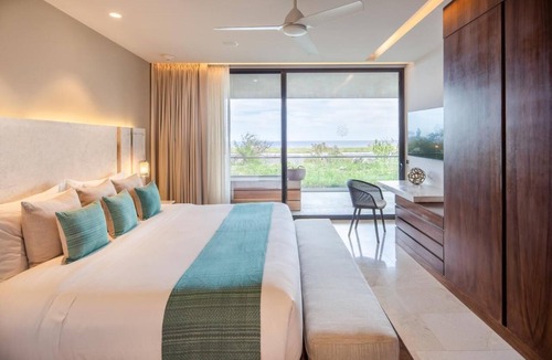 San Jose del Cabo Hotel | 3 Bdrm and 4 Bath Luxury hotel Suite in beautiful Cabo that Sleeps up to 12 ppl