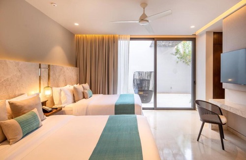 San Jose del Cabo Hotel | 3 Bdrm and 4 Bath Luxury hotel Suite in beautiful Cabo that Sleeps up to 12 ppl