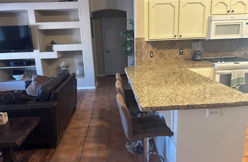 Yuma House | 3-bedroom 2 full bathroom home in a quiet neighborhood with plenty of amenities