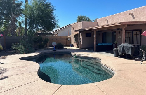 Yuma House | 3-bedroom 2 full bathroom home in a quiet neighborhood with plenty of amenities