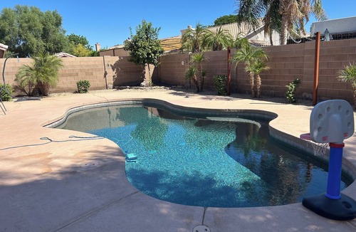 Yuma House | 3-bedroom 2 full bathroom home in a quiet neighborhood with plenty of amenities