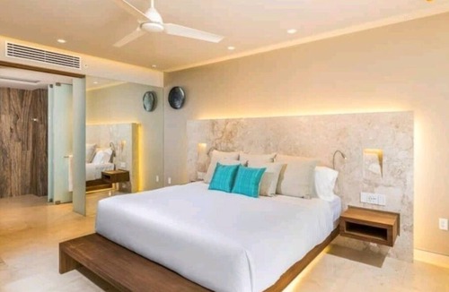 San Jose del Cabo Resort | 3 Bedroom/4 Bathroom Luxury Condominium