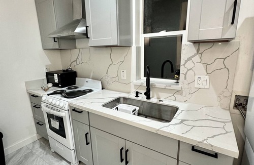 Maryvale House | 3-bedroom building in perfect Phoenix with cool AC
