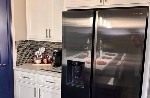 Edinburg House | 3-bedroom home with awesome amenities!