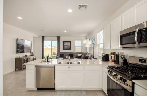 Maricopa House | 3-bedroom house in beautiful Maricopa with cool AC breeze