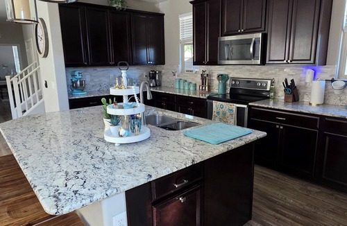 Gilbert House | 3-bedroom house in terrific Gilbert with cool AC for relaxing stay