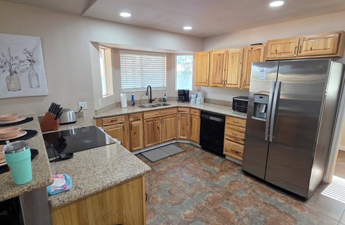 East Mesa House | 3-bedroom house in welcoming Mesa with cool AC and comfort