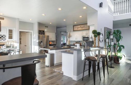County Island House | 3-Bedroom Luxury Home Mesa, AZ, Private Pool, Hot Tub & Putting Green/Golf