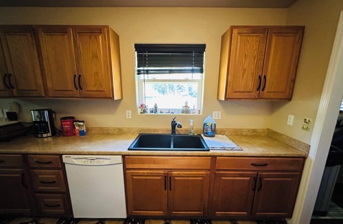 Worley House | 3 bedrooms, 2 full bath in picturesque Worley WiFi, HVAC. Start your getaway