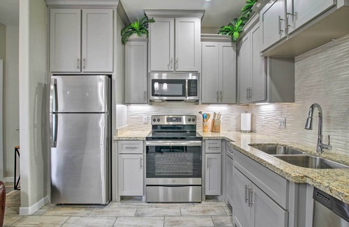 Edinburg Apartment | 3 Mi to Downtown: Relaxing Stay in Edinburg Apt!