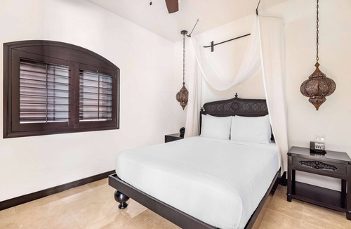 Zona Hotelera Hotel | 3 Sunny 2BR Suites w/Pool View & Full Kitchen – Near Estero San José Trails