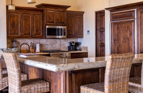 San Jose del Cabo Apartment | 3BD Golf Front - Hot Tub & Beach Club in PLC