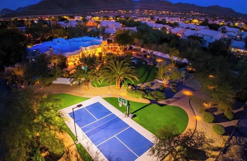 Cactus Acres Villa | 3Million$ LuxWaterSlide Getaway*PickleBall*Golf*