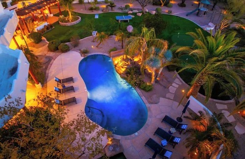 Cactus Acres Villa | 3Million$ LuxWaterSlide Getaway*PickleBall*Golf*
