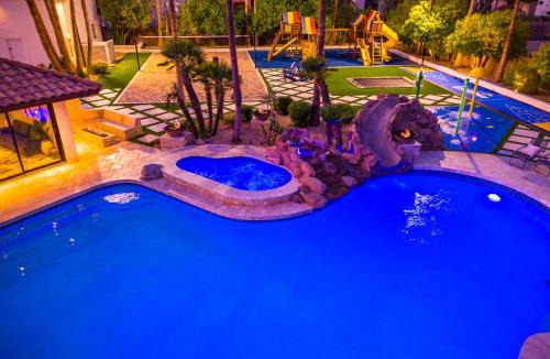Saddleback Hills Villa | 3MillWaterslide ParadiseVballIndoorBballGolf