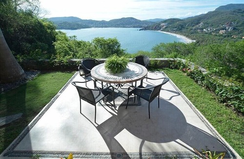 Playa Las Gatas House | 4 Bdrm Waterfront Property Overlooking Playa La Ropa