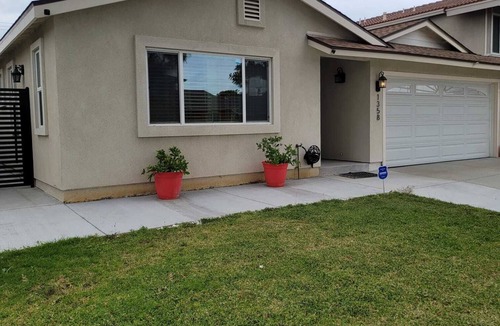 Harbor House | 4 Bedroom/3Full Bath/LAX/Carson/Long Beach/Torrance/Hawthorne/Los Angeles