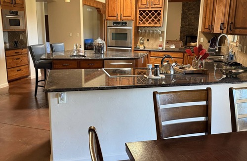 Tortolita House | 4 bedroom/4 bath custom home on 5 acres, perfect for family reunion/golf outings