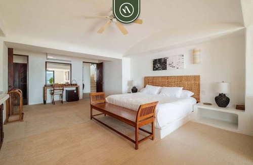 Ixtapa Hotel | 4 BR Penthouse - Breathtaking Views - Private Pool