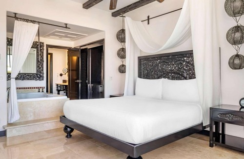 Zona Hotelera Hotel | 4 Bright King Suites w/Pool View & Spa Bath – Close to Misión San José del Cabo